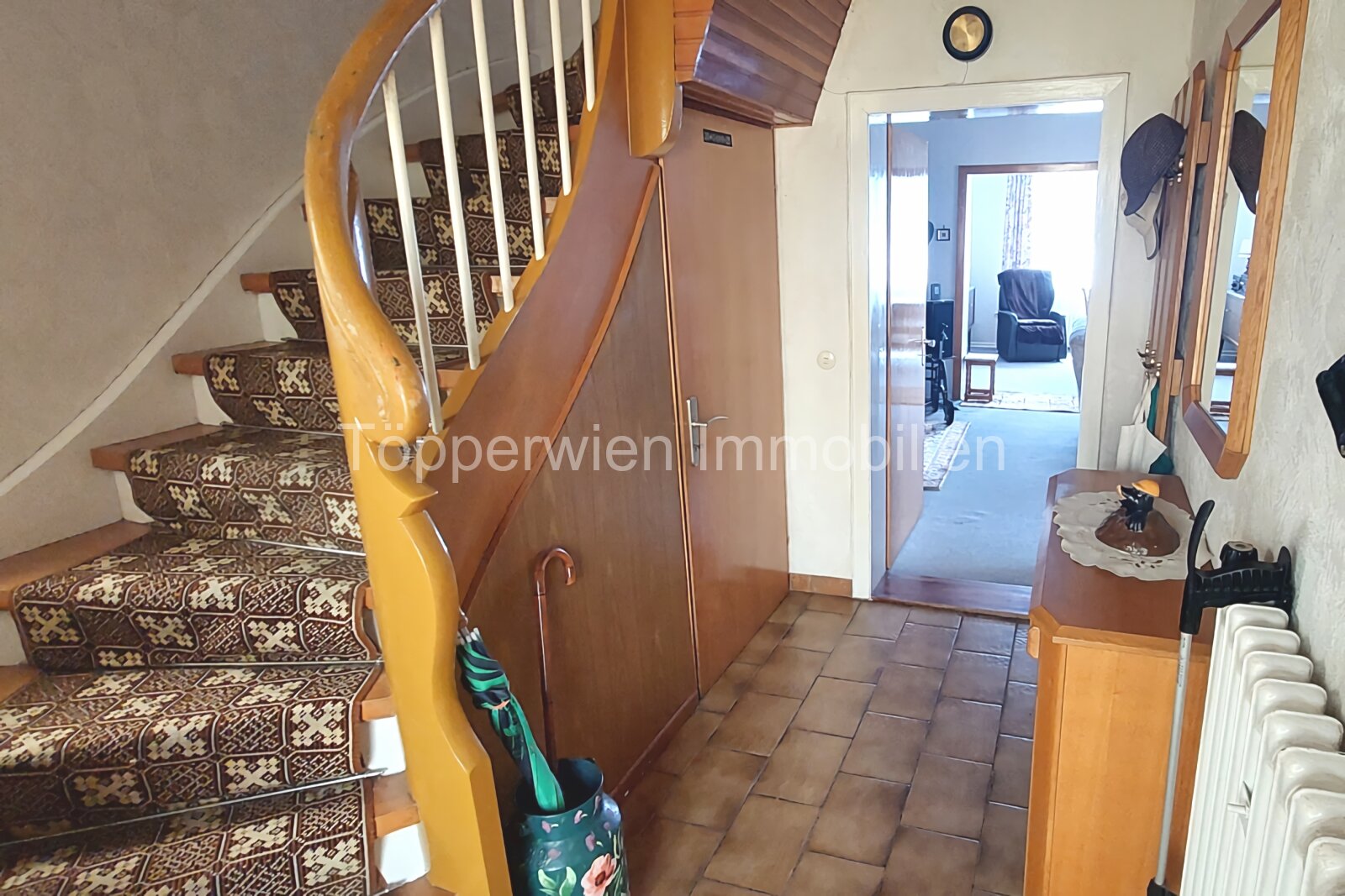 VerkauftT!!! Einfamilienhaus mit wunderschönen Fernblick, Garage, großer Terrasse und Balkon 