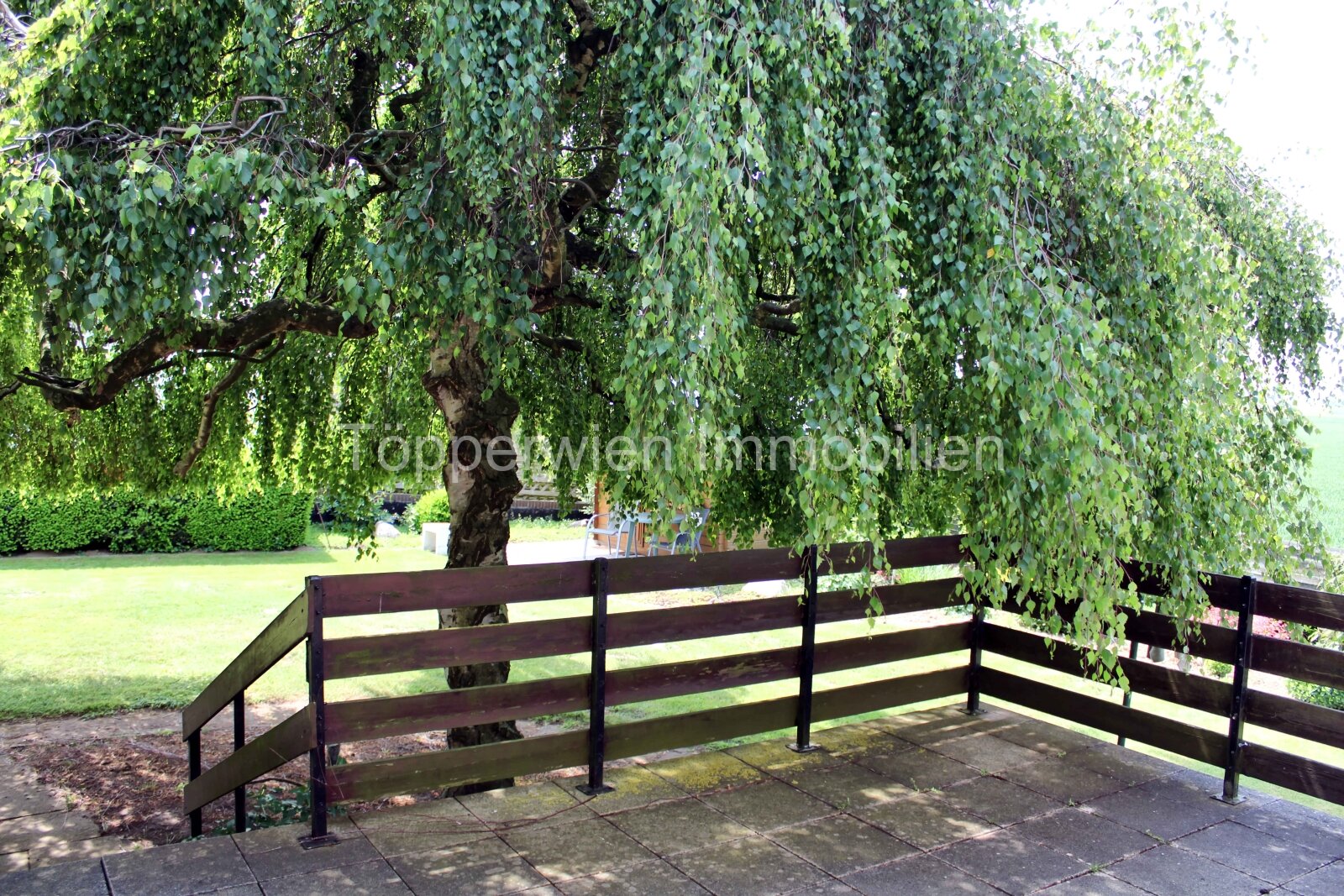 VerkauftT!!! Einfamilienhaus mit wunderschönen Fernblick, Garage, großer Terrasse und Balkon 