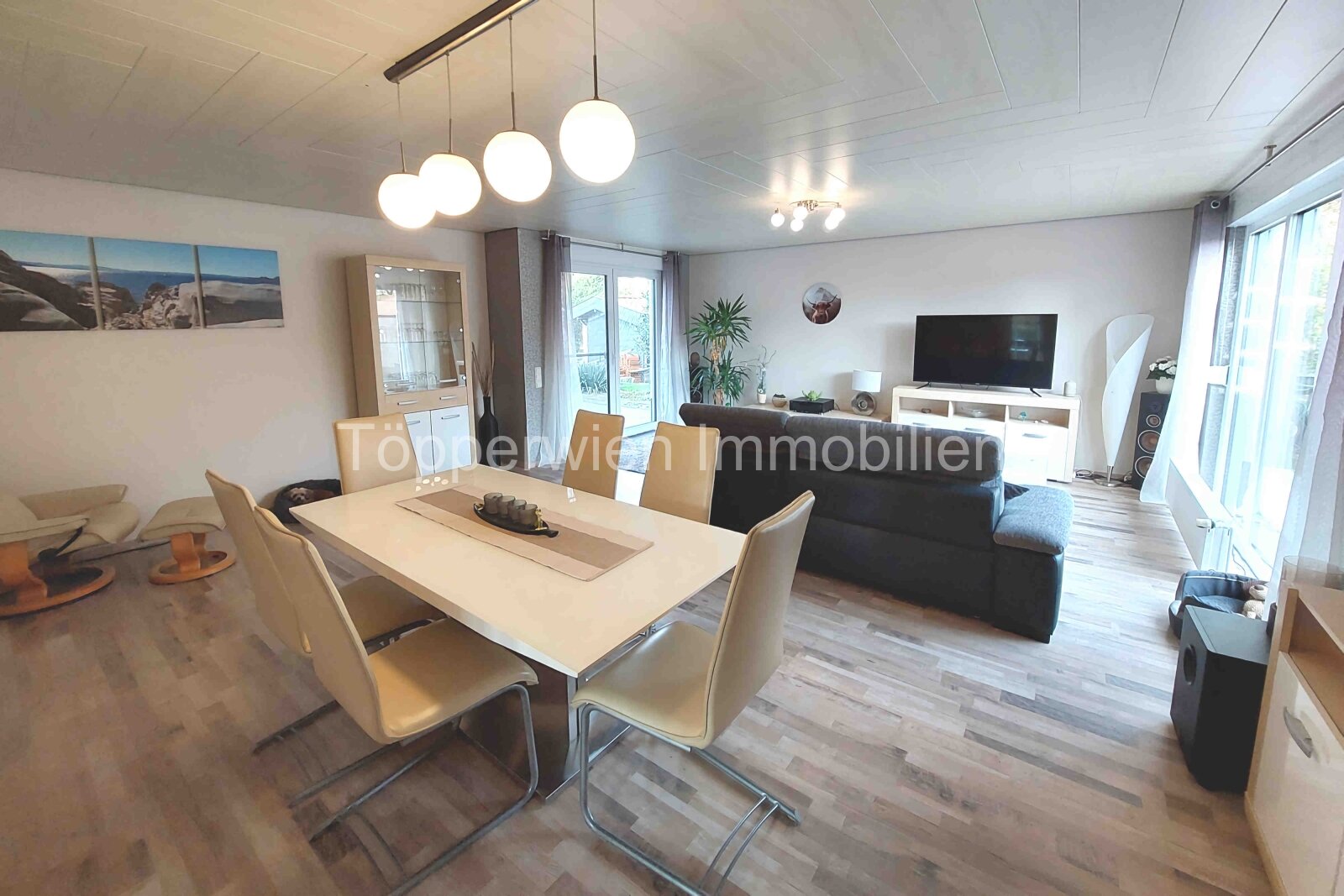 VERKAUFT!!! Provisionsfrei, 4 Zimmerwohnung Top renoviert mit eigenem Garten, Keller, Sauna, Garage, Terrassen