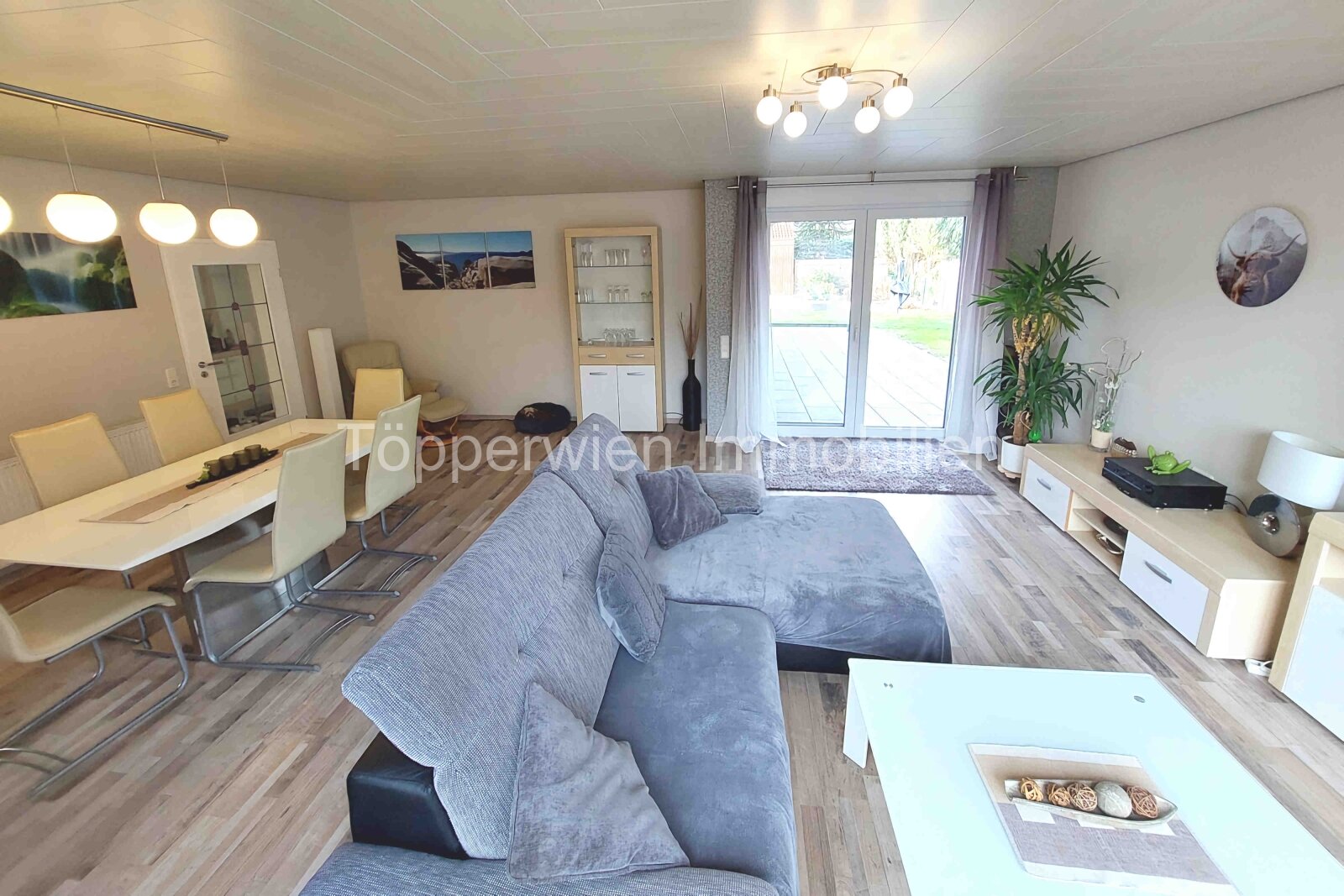 VERKAUFT!!! Provisionsfrei, 4 Zimmerwohnung Top renoviert mit eigenem Garten, Keller, Sauna, Garage, Terrassen