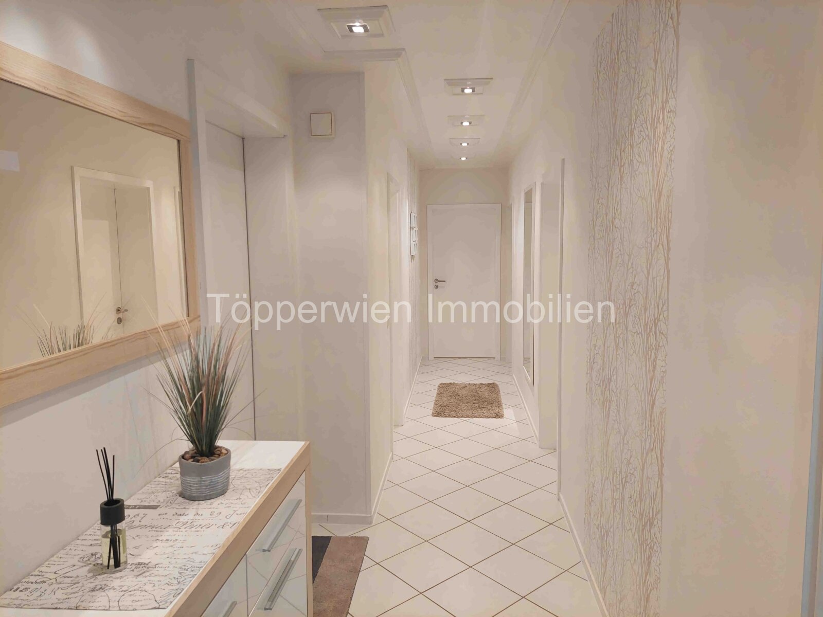 VERKAUFT!!! Provisionsfrei, 4 Zimmerwohnung Top renoviert mit eigenem Garten, Keller, Sauna, Garage, Terrassen