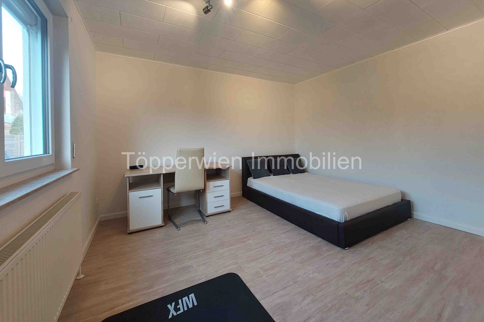 VERKAUFT!!! Provisionsfrei, 4 Zimmerwohnung Top renoviert mit eigenem Garten, Keller, Sauna, Garage, Terrassen