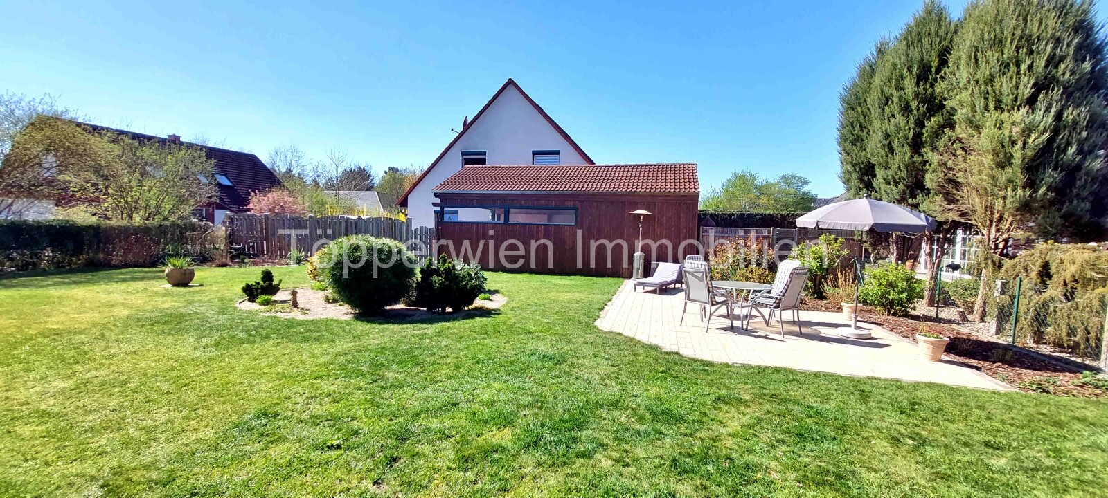 VERKAUFT!!! Provisionsfrei, 4 Zimmerwohnung Top renoviert mit eigenem Garten, Keller, Sauna, Garage, Terrassen