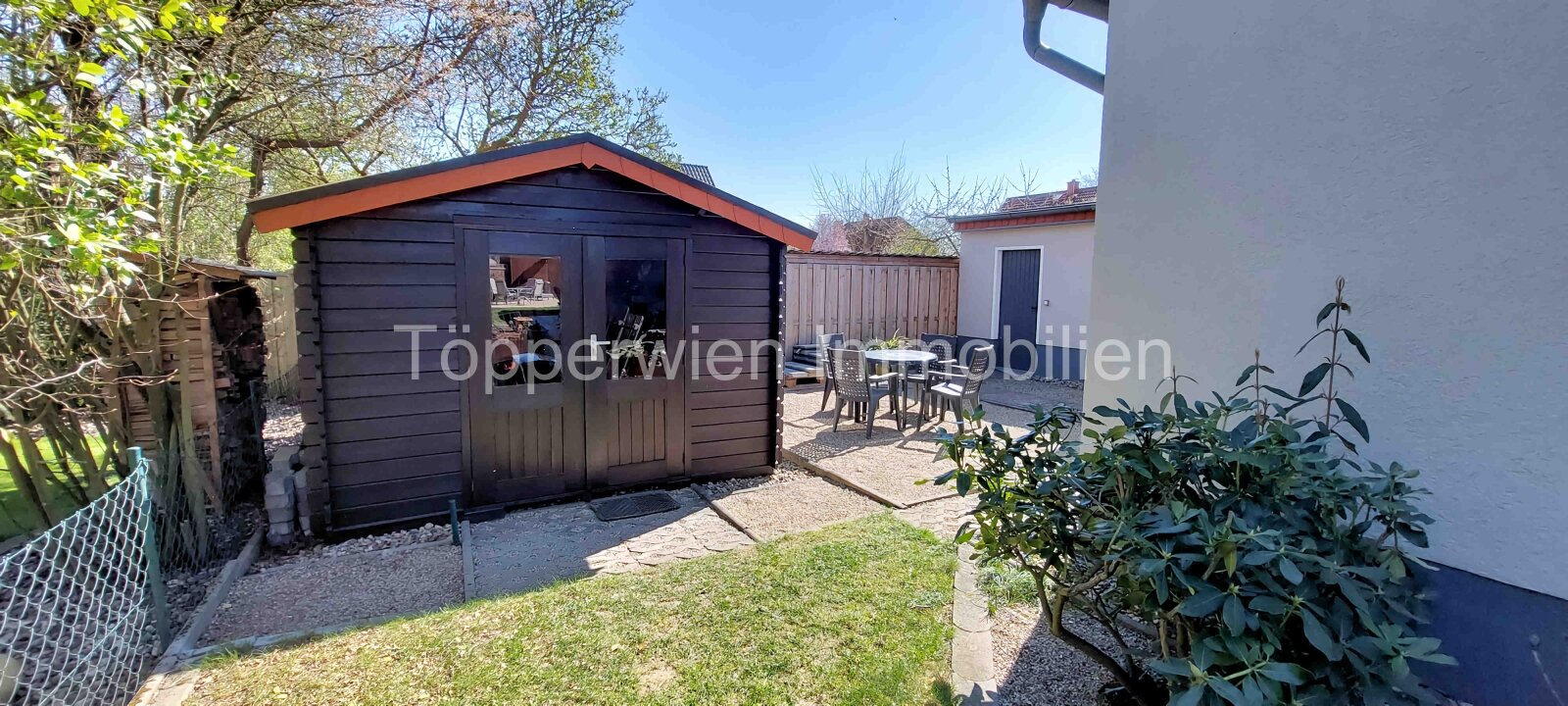 VERKAUFT!!! Provisionsfrei, 4 Zimmerwohnung Top renoviert mit eigenem Garten, Keller, Sauna, Garage, Terrassen