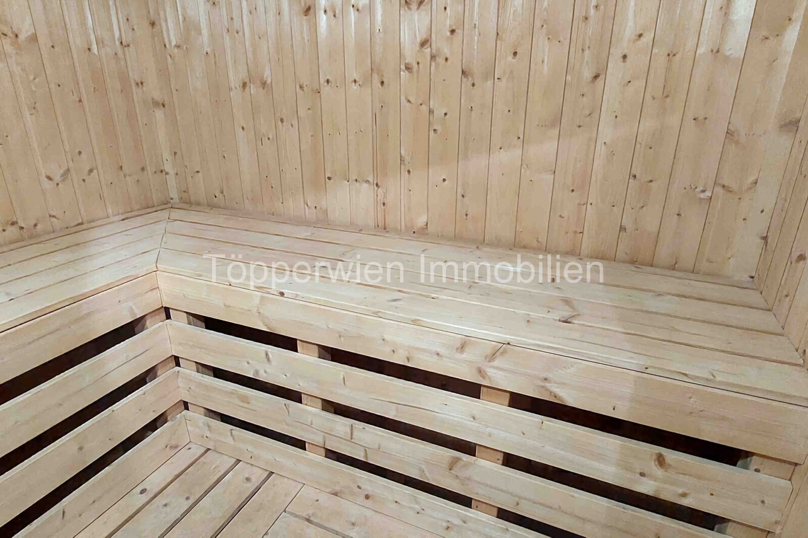 VERKAUFT!!! Provisionsfrei, 4 Zimmerwohnung Top renoviert mit eigenem Garten, Keller, Sauna, Garage, Terrassen