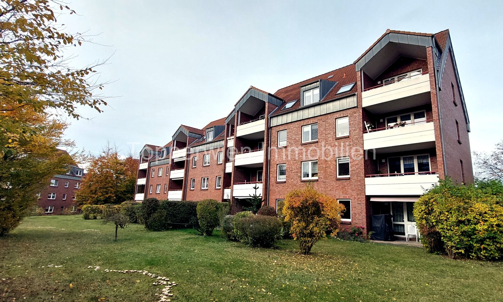 Verkauft! Tierpark vor der Tür, schönes Wohnen im Erdgeschoss mit Terrasse