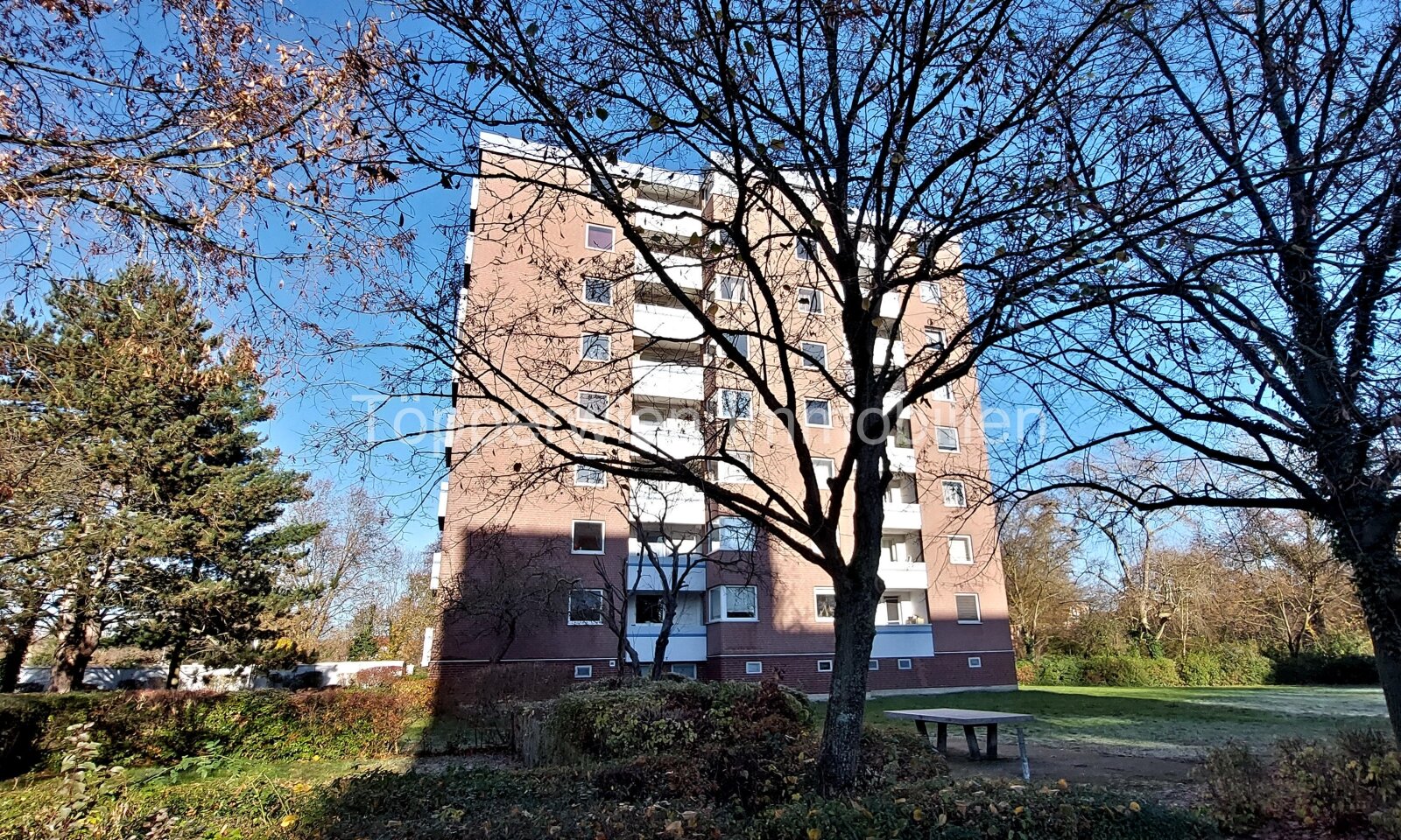 VERKAUFT!!! Provisionsfrei! Solide Kapitalanlage zum fairen Preis, Eigentumswohnung mit 4 Zimmern und Balkon