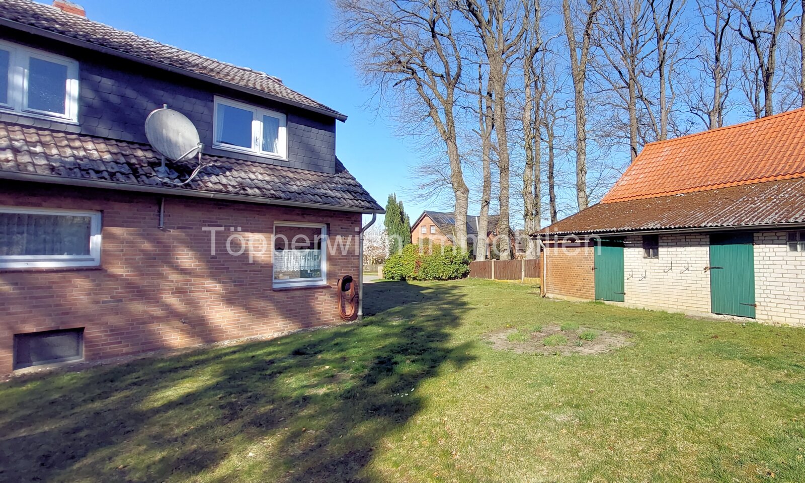 Großzügiges Einfamilienhaus mit Garage zum neu gestalten