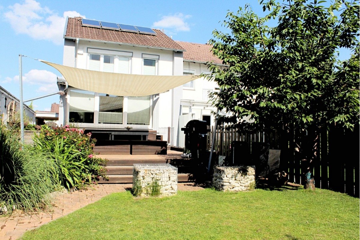 Burgdorf: Provisionsfrei für Käufer!!! Kernsaniertes Reihenendhaus mit Solar direkt in Burgdorf zu verkaufen  Burgdorf: Provisionsfrei für Käufer!!! Kernsaniertes Reihenendhaus mit Solar direkt in Burgdorf zu verkaufen