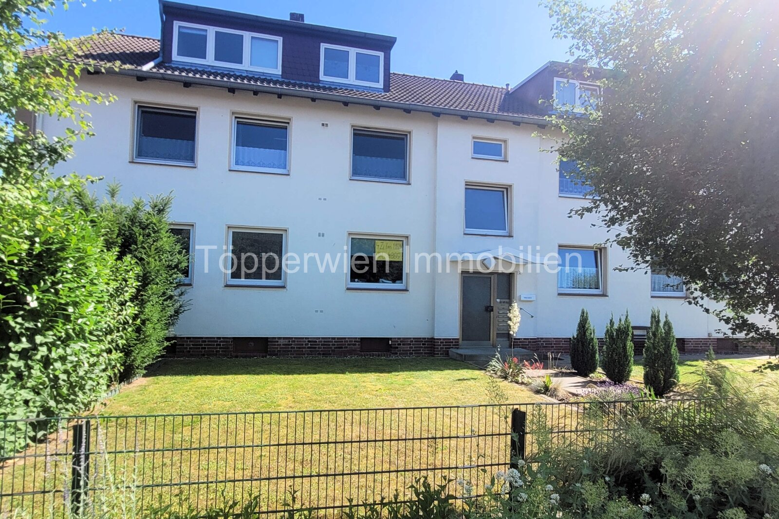 Hohenhameln: Sechsfamilienhaus mit zwei Garagen in Hohenhameln zu verkaufen  Hohenhameln: Sechsfamilienhaus mit zwei Garagen in Hohenhameln zu verkaufen