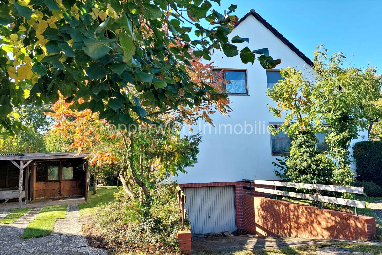 Giebel mit Ansicht zur Tiefgarage Giebel mit Ansicht zur Tiefgarage